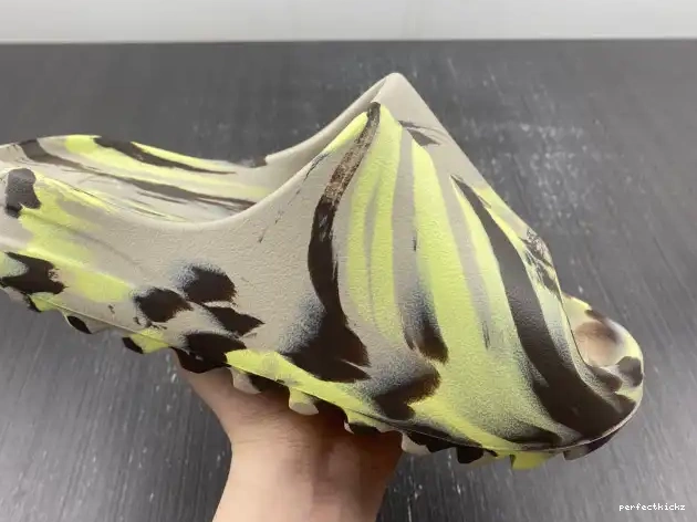 Adidas Yeezy Slide FZ5899 0517